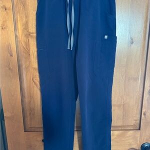 Figs Women’s Navy - Kade Cargo Scrub Pant